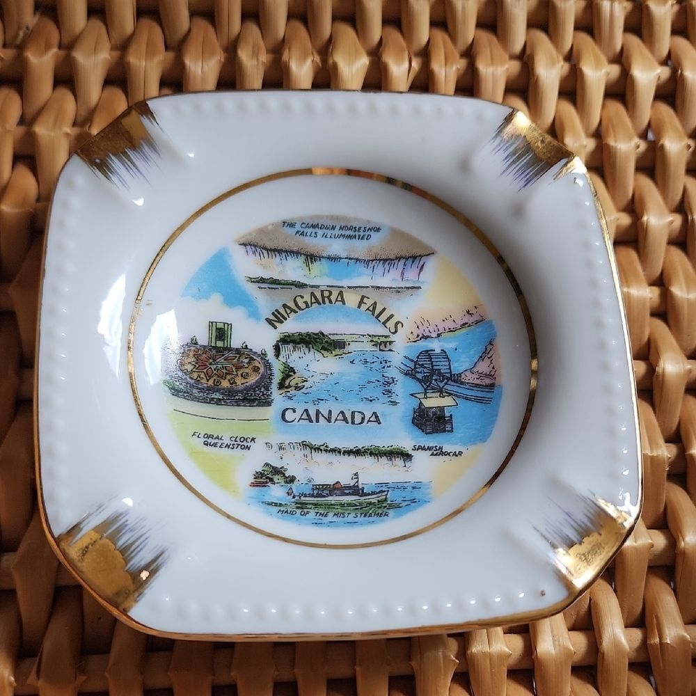 Vintage Souvenir Ashtray Niagra Falls Canada